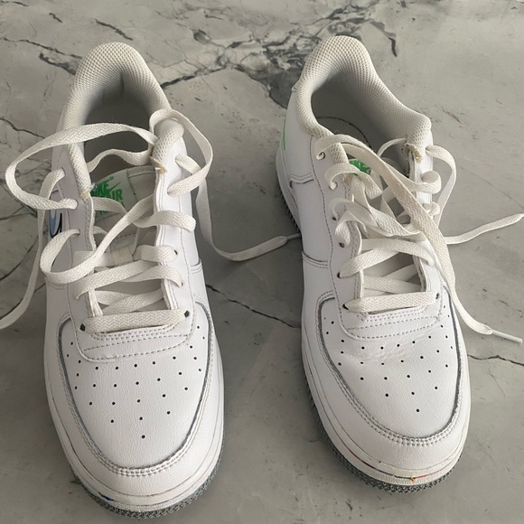 EUC Nike Air Force 1 size 7Y - Picture 6 of 8